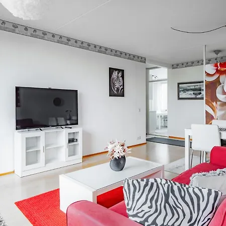 Saris 4 Bedroom With View *
