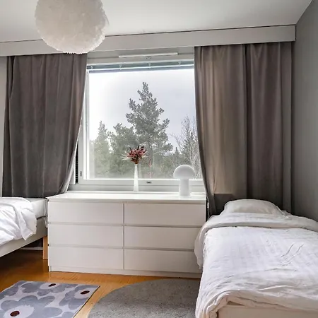 Saris 4 Bedroom With View *